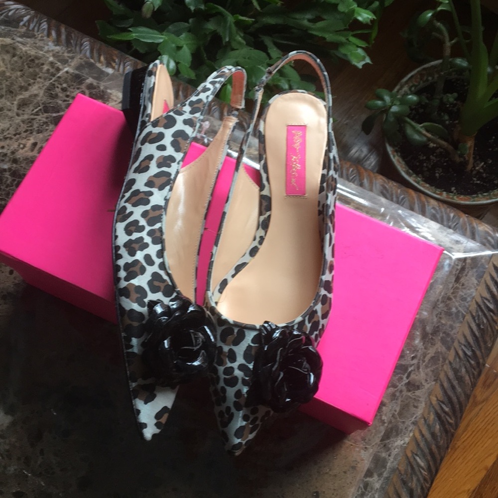 Shoes - Picture 5 of 7